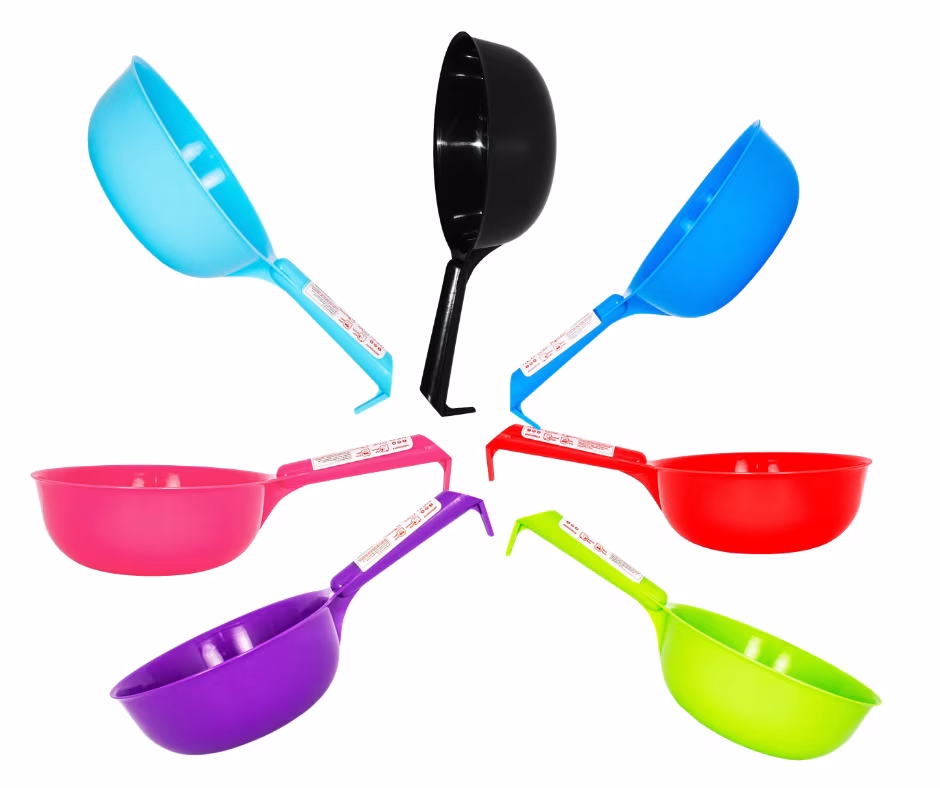 Red Gorilla Feed Scoop