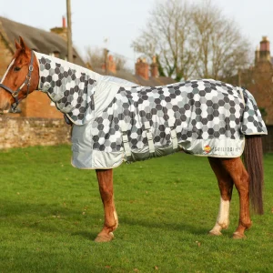 Equilibrium Field Relief Fly Rug - Grey/White